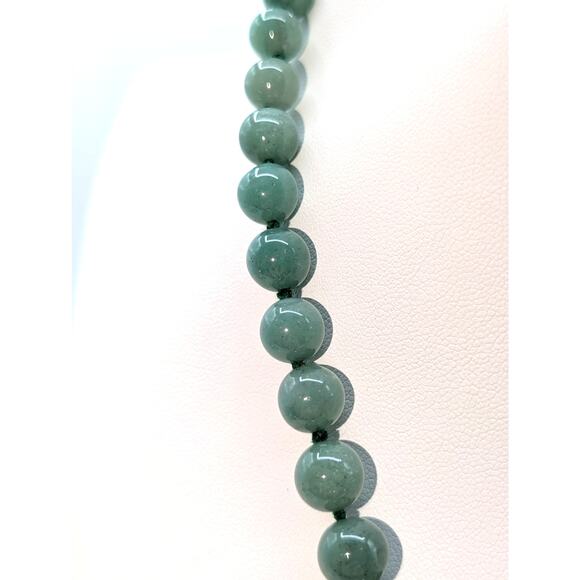 VTG Silvertone Green Jade Hand Knotted Cord Graduated Beaded 18" Necklace 39.6g - Picture 3 of 8